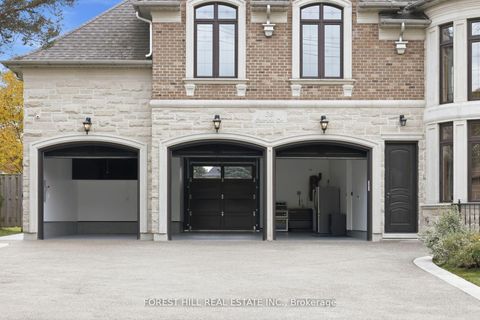 Photo 2 at 39 Patricia Drive E, King City, King