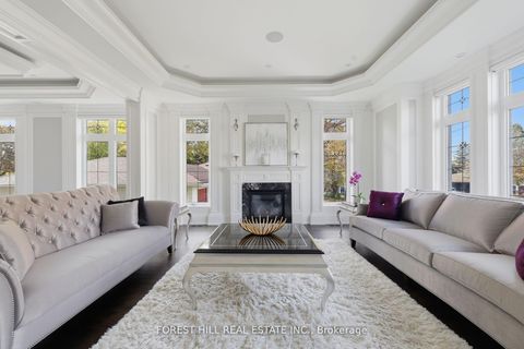 Photo 8 at 39 Patricia Drive E, King City, King