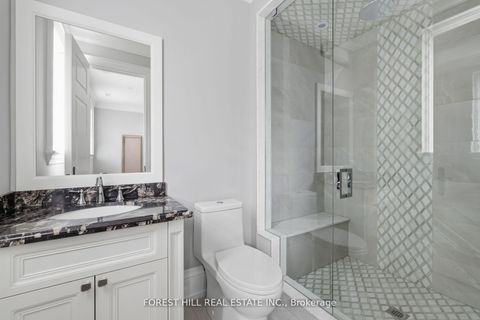 Photo 34 at 39 Patricia Drive E, King City, King