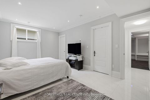 Photo 41 at 39 Patricia Drive E, King City, King