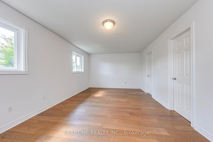 Photo 22 at 5192 Castlefield Drive, East Credit, Mississauga