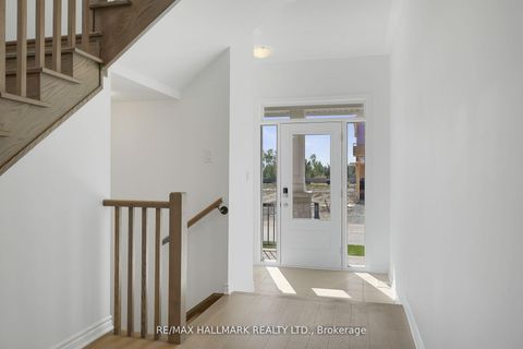 Photo 5 at 626 Newlove Street, Rural Innisfil, Innisfil