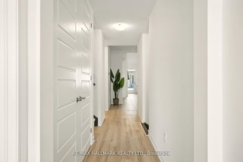 Photo 2 at 716 Keast Place, Rural Innisfil, Innisfil