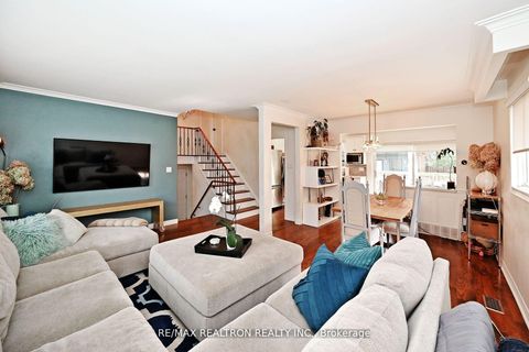 Photo 6 at 9 Karen Road, Donalda, Toronto