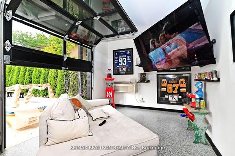 Photo 33 at 9 Karen Road, Donalda, Toronto