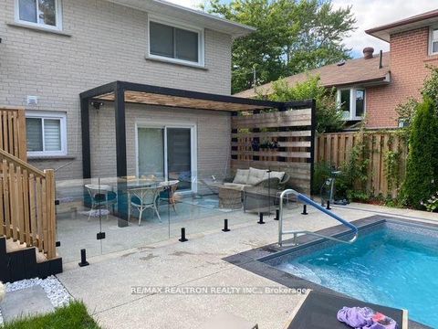 Photo 40 at 9 Karen Road, Donalda, Toronto