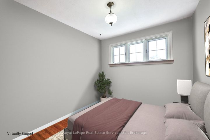 Photo 18 at 557 Stonecliffe Road, WO West, Oakville