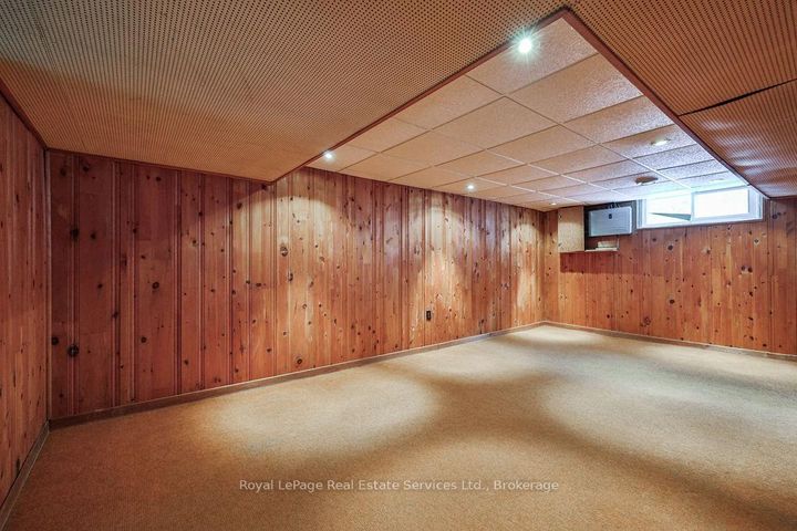 Photo 26 at 557 Stonecliffe Road, WO West, Oakville