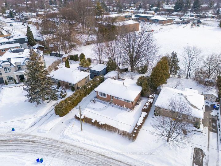 Photo 36 at 557 Stonecliffe Road, WO West, Oakville