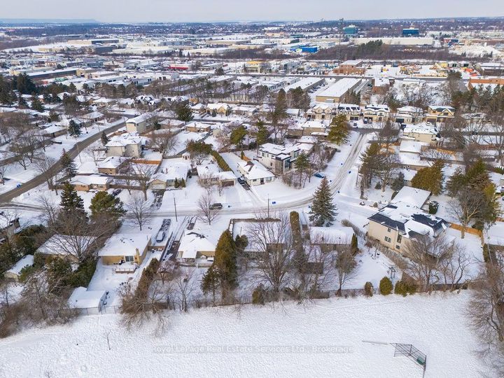 Photo 43 at 557 Stonecliffe Road, WO West, Oakville