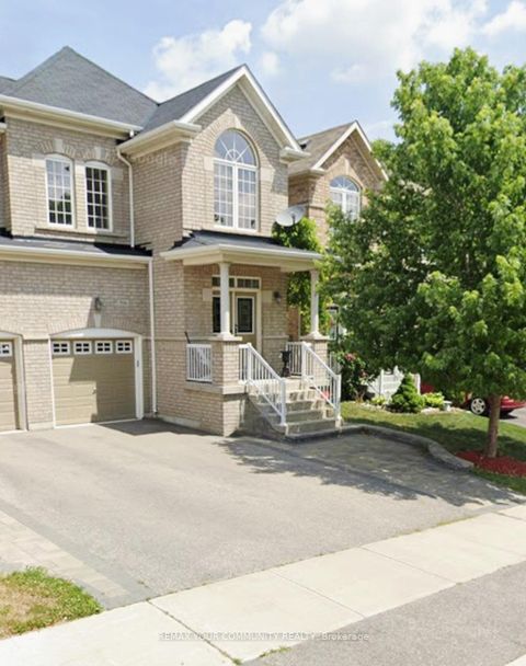 Photo 3 at 506 Foxcroft Boulevard, Wyndham, Newmarket