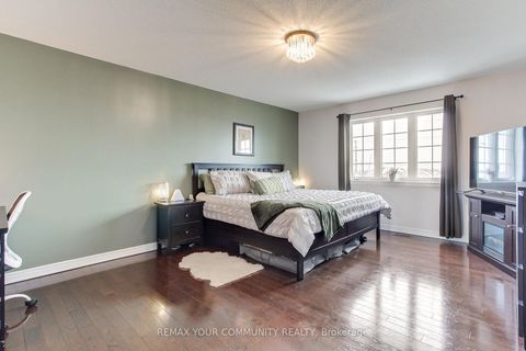 Photo 22 at 506 Foxcroft Boulevard, Wyndham, Newmarket