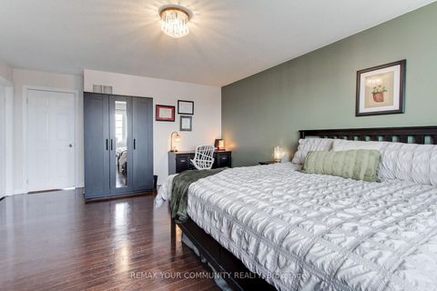 Photo 24 at 506 Foxcroft Boulevard, Wyndham, Newmarket