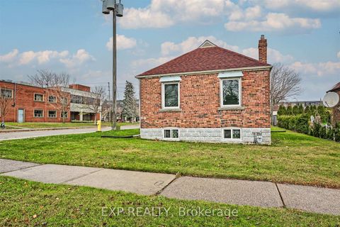 Photo 4 at 414 Melrose Street, Mimico, Toronto