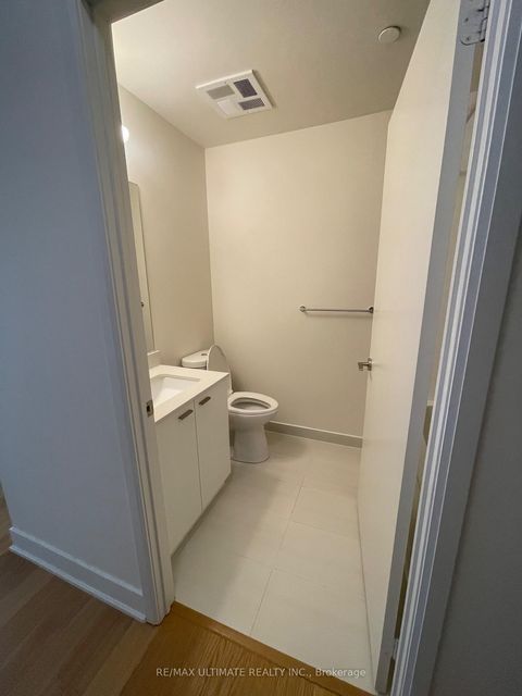 Photo 14 at 802 - 30 Roehampton Avenue, Mount Pleasant West, Toronto