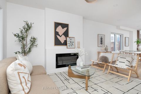 Photo 6 at 38 Bonnie Brae Boulevard, East York, Toronto