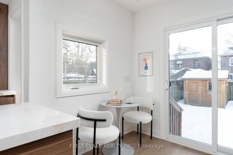 Photo 14 at 38 Bonnie Brae Boulevard, East York, Toronto