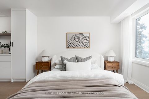 Photo 25 at 38 Bonnie Brae Boulevard, East York, Toronto