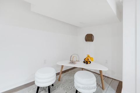 Photo 29 at 38 Bonnie Brae Boulevard, East York, Toronto