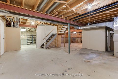 Photo 39 at 19 Crystal Drive N, Mill Pond, Richmond Hill