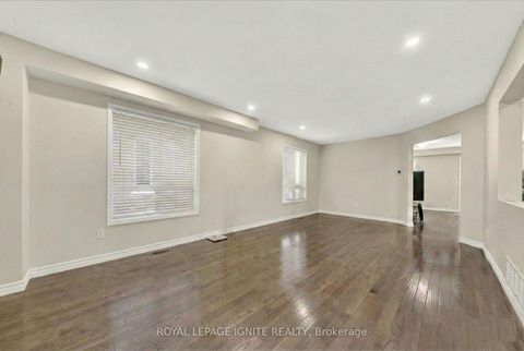 Photo 5 at 215 Drummond Drive, Maple, Vaughan