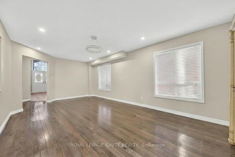 Photo 6 at 215 Drummond Drive, Maple, Vaughan