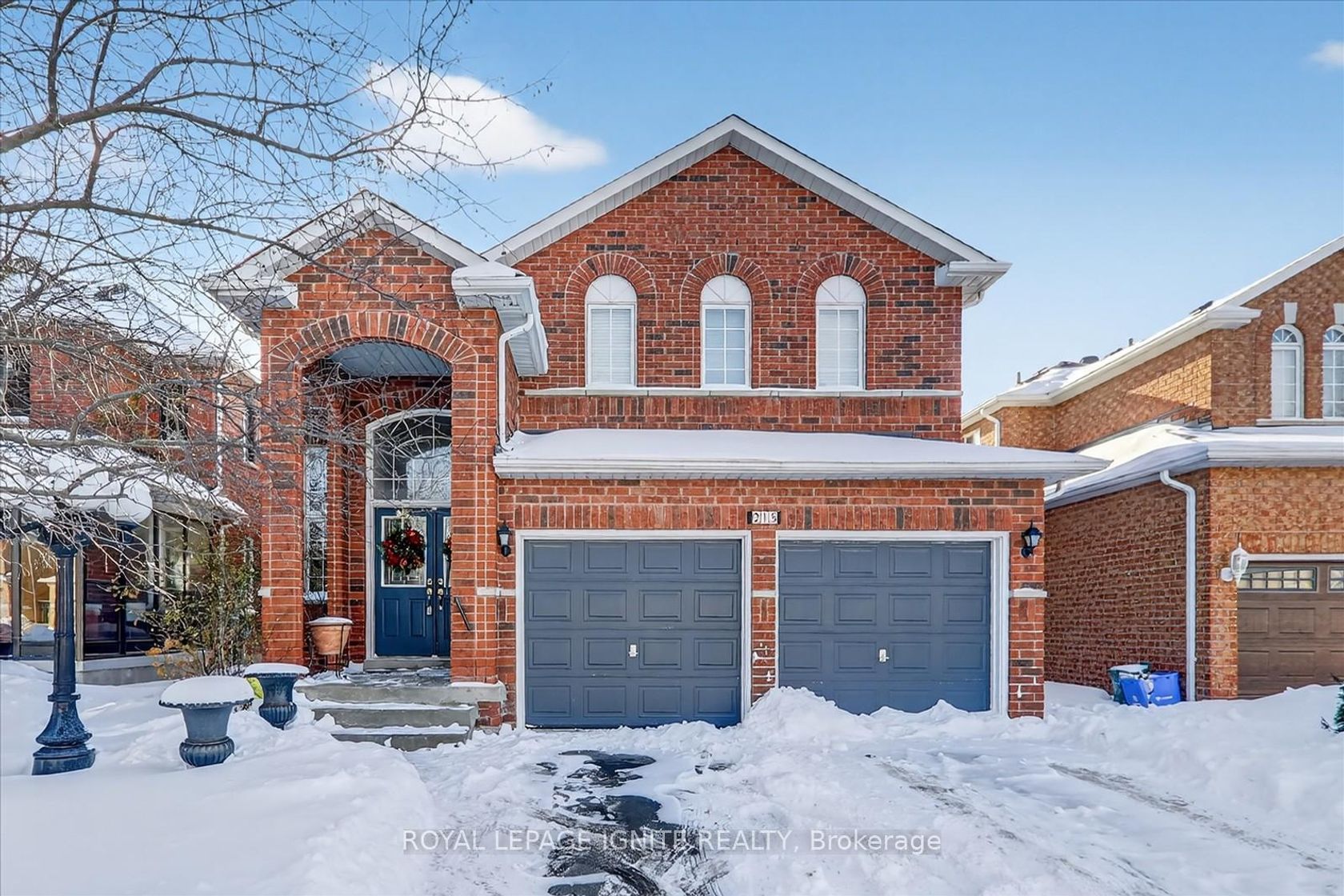 215 Drummond Drive, Maple, Vaughan photo number 2