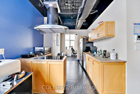 Photo 8 at 340 Richmond Street W, Waterfront Communities C1, Toronto