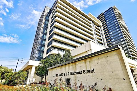 Photo 2 at 1122 - 7900 Bathurst Street, Beverley Glen, Vaughan