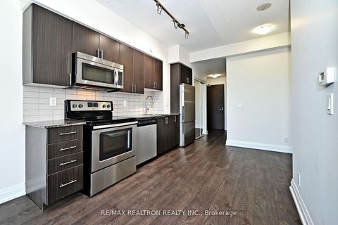 Photo 12 at 1122 - 7900 Bathurst Street, Beverley Glen, Vaughan