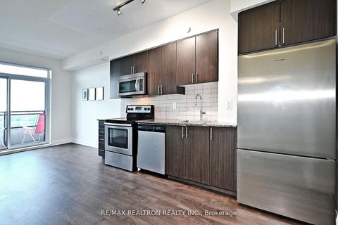 Photo 16 at 1122 - 7900 Bathurst Street, Beverley Glen, Vaughan