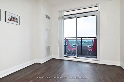 Photo 19 at 1122 - 7900 Bathurst Street, Beverley Glen, Vaughan