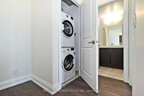 Photo 25 at 1122 - 7900 Bathurst Street, Beverley Glen, Vaughan