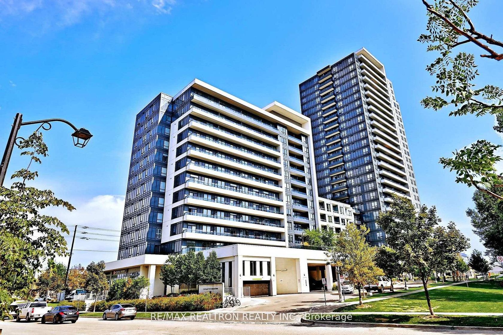 1122 - 7900 Bathurst Street, Beverley Glen, Vaughan photo number 2