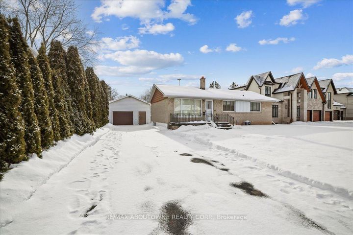 Photo 1 at 1332 Rebecca Street, WO West, Oakville