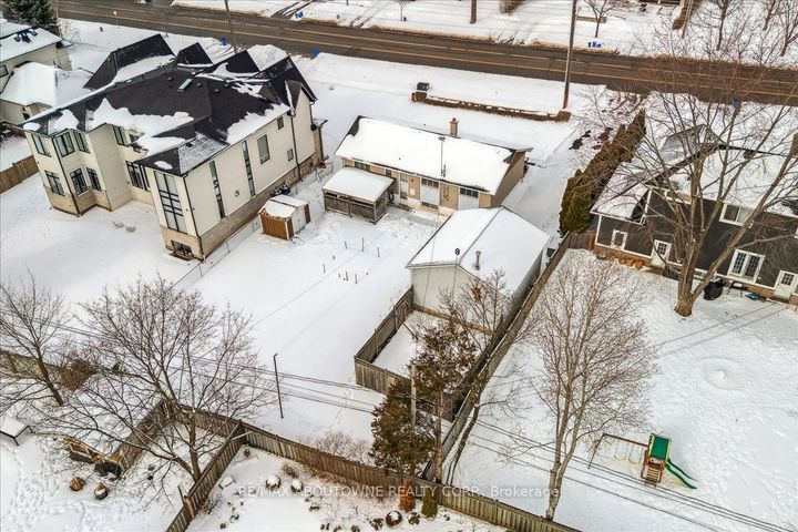 Photo 5 at 1332 Rebecca Street, WO West, Oakville