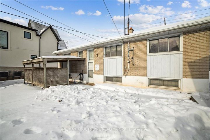 Photo 11 at 1332 Rebecca Street, WO West, Oakville