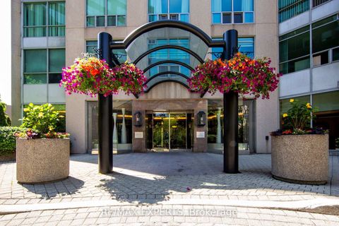 Photo 3 at 1006 - 942 Yonge Street, Annex, Toronto