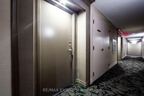 Photo 7 at 1006 - 942 Yonge Street, Annex, Toronto