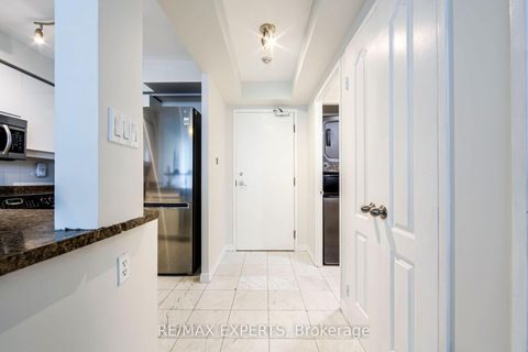 Photo 8 at 1006 - 942 Yonge Street, Annex, Toronto