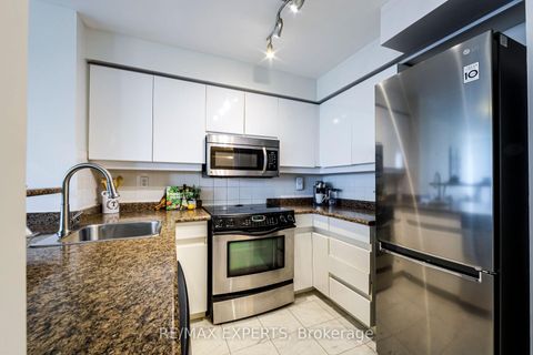 Photo 12 at 1006 - 942 Yonge Street, Annex, Toronto