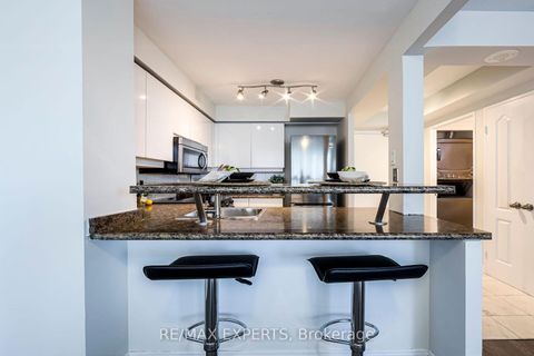 Photo 14 at 1006 - 942 Yonge Street, Annex, Toronto