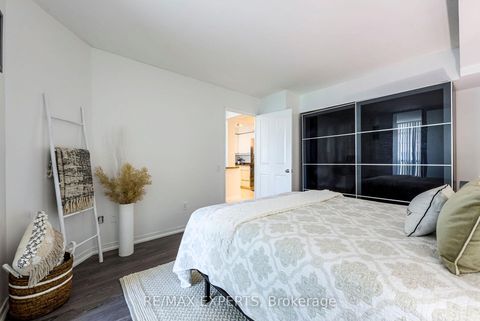 Photo 26 at 1006 - 942 Yonge Street, Annex, Toronto