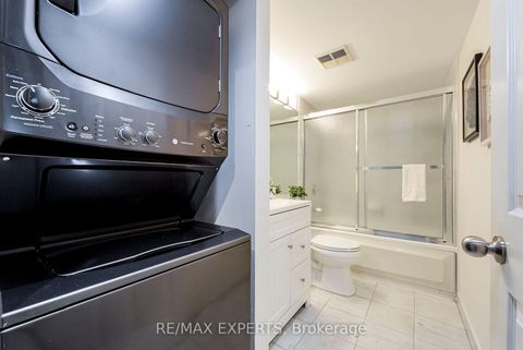 Photo 31 at 1006 - 942 Yonge Street, Annex, Toronto