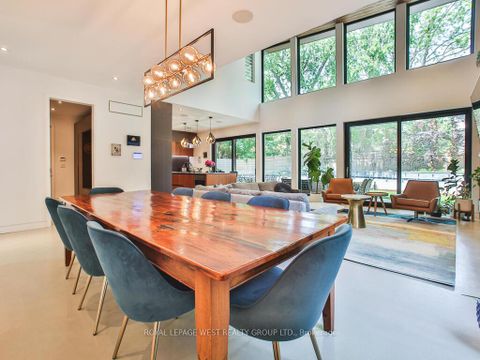 Photo 5 at 4 Old Oak Road, Kingsway South, Toronto