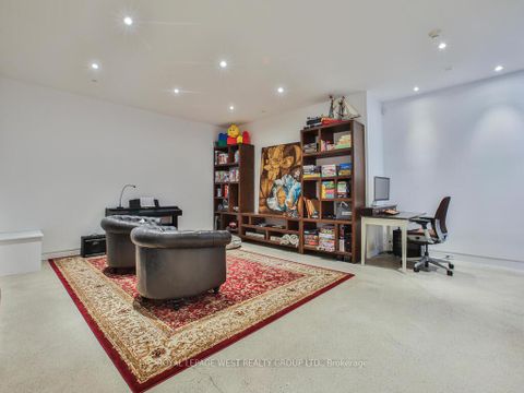 Photo 37 at 4 Old Oak Road, Kingsway South, Toronto