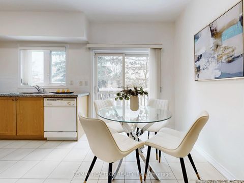 Photo 10 at 12 - 9133 Bayview Avenue, Doncrest, Richmond Hill