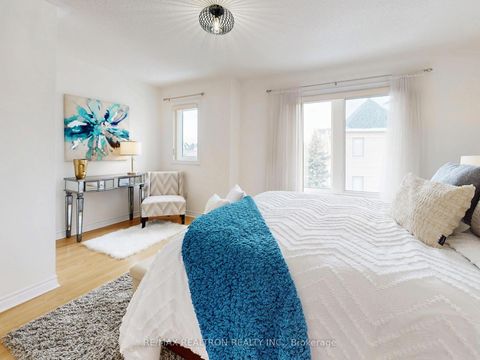 Photo 13 at 12 - 9133 Bayview Avenue, Doncrest, Richmond Hill