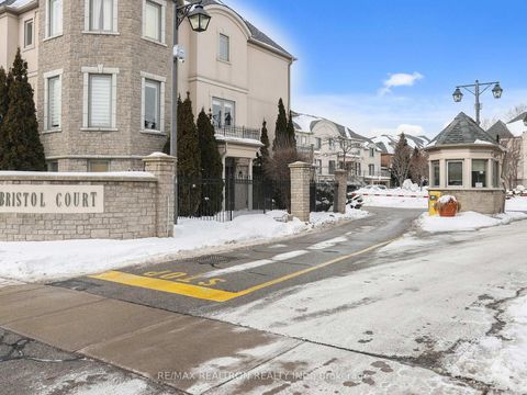 Photo 22 at 12 - 9133 Bayview Avenue, Doncrest, Richmond Hill