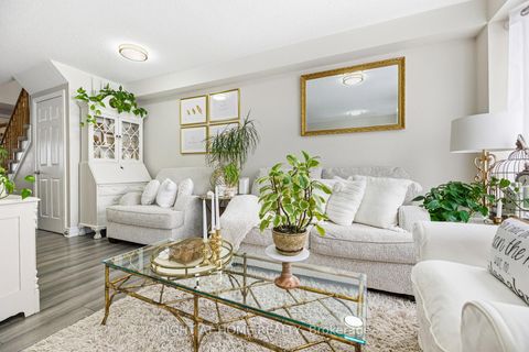 Photo 4 at 37 - 430 Mapleview Drive E, Painswick South, Barrie